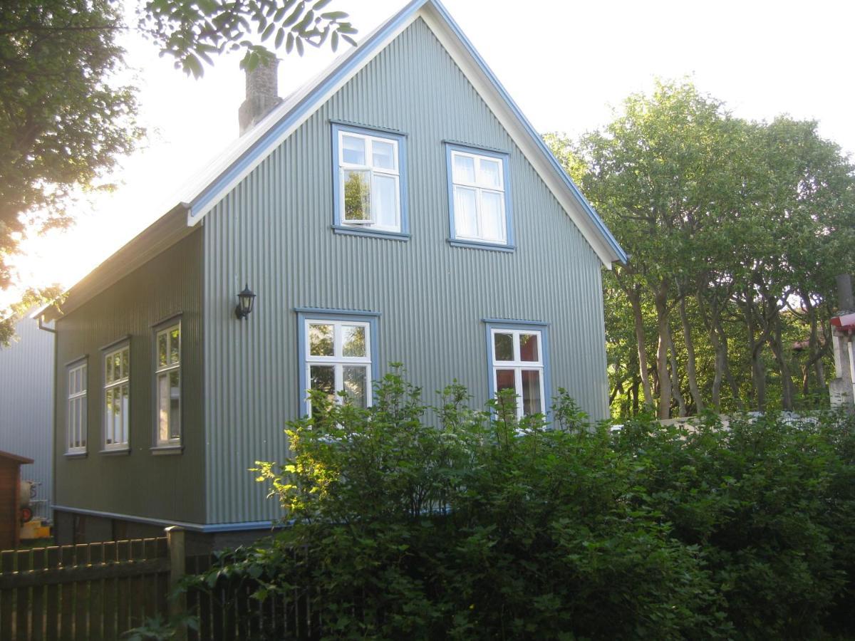 Forsaela And * Reykjavik